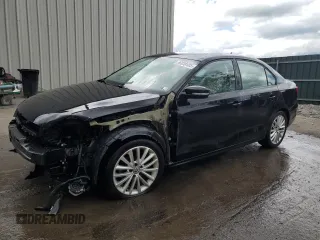 2014 Volkswagen Jetta SEL z VIN 3VWL17AJ9EM426636, wystawiony jako Copart lot #56938485 z przebiegiem 90 359 mil mil oraz Szkoda całkowita • Salvage title. Historia ofert i sprzedaży dostępna na DreamBid. Obrazek 1.