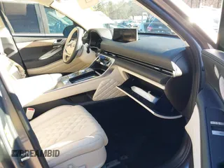 2024 Genesis GV80 z VIN KMUHCESC4RU178074, wystawiony jako IAAI lot #41800883 z przebiegiem 10 725 mil mil oraz . Historia ofert i sprzedaży dostępna na DreamBid. Obrazek 5.