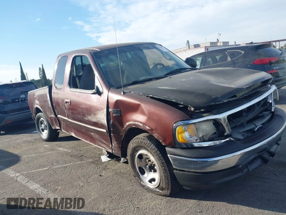 2000 Ford F-150 XL with VIN 1FTRX17L2YNB78032, listed as a IAAI auction lot 41687215 with 1 mi miles. Bid and sale history available at carsss.com. Image 12.