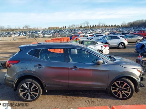 2017 Nissan Rogue Sport SL with VIN JN1BJ1CR8HW143280, listed as a IAAI auction lot 41493983 with 90,200 mi miles. Bid and sale history available at carsss.com. Image 14.