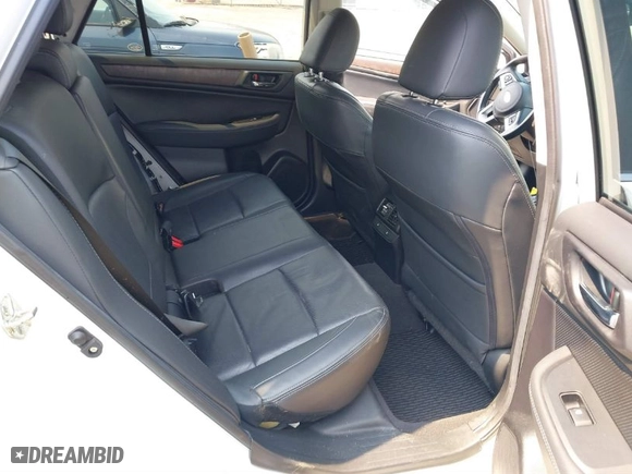 2016 Subaru Outback 2.5i Limited with VIN 4S4BSBNC6G3211922, listed as a IAAI auction lot 41847788 with 98,376 mi miles. Bid and sale history available at carsss.com. Image 8.