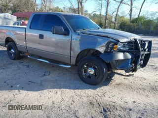 2005 Ford F-150 XLT with VIN 1FTPX12555NB05846, listed as a IAAI auction lot 41857253 with 226,219 mi miles. Bid and sale history available at carsss.com. Image 1.