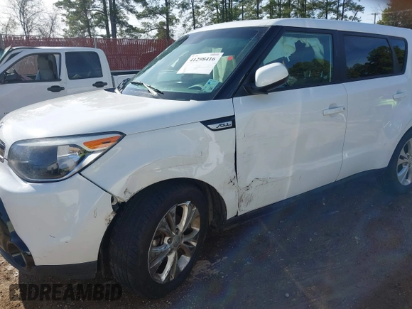 2016 Kia Soul + z VIN KNDJP3A53G7248109, wystawiony jako IAAI lot #41298416 z przebiegiem 150 708 mil mil oraz . Historia ofert i sprzedaży dostępna na DreamBid. Obrazek 6.