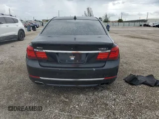 2013 BMW 7 Series 750i xDrive z VIN WBAYB6C53DC997908, wystawiony jako Copart lot #74759314 z przebiegiem Nie podano mil oraz Szkoda całkowita • Salvage title. Historia ofert i sprzedaży dostępna na DreamBid. Obrazek 6.