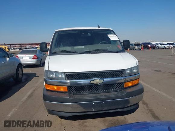2020 Chevrolet Express Passenger LT z VIN 1GAZGPFG0L1246277, wystawiony jako IAAI lot #41466764 z przebiegiem 270 954 mil mil oraz . Historia ofert i sprzedaży dostępna na DreamBid. Obrazek 12.