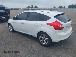 2014 Ford Focus SE z VIN 1FADP3K29EL233545, wystawiony jako IAAI lot #42282582 z przebiegiem 300 237 mil mil oraz . Historia ofert i sprzedaży dostępna na DreamBid. Obrazek 3.