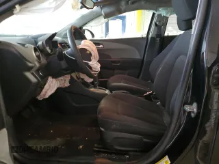 2012 Chevrolet Sonic LT z VIN 1G1JC5SHXC4142552, wystawiony jako Copart lot #44557255 z przebiegiem 135 871 mil mil oraz Szkoda całkowita • Salvage title. Historia ofert i sprzedaży dostępna na DreamBid. Obrazek 7.