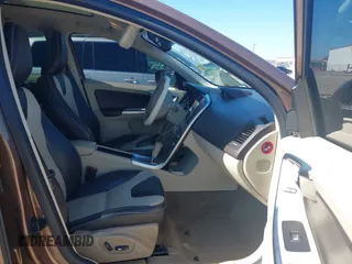 2010 Volvo XC60 3.2L with VIN YV4982DL5A2072427, listed as a IAAI auction lot 41779880 with 94,333 mi miles. Bid and sale history available at carsss.com. Image 5.
