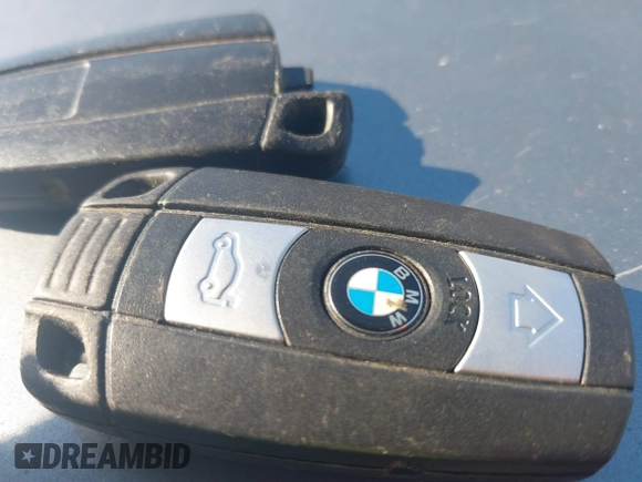 2007 BMW 3 Series 328xi with VIN WBAWC33527PC86770, listed as a IAAI auction lot 41652415 with 150,294 mi miles and . Bid and sale history available at DreamBid. Image 11.