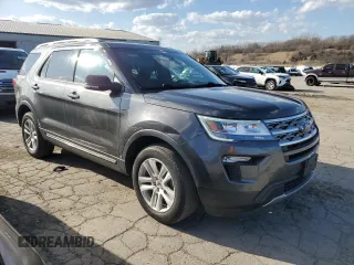 2018 Ford Explorer XLT with VIN 1FM5K8D89JGB05218, listed as a Copart auction lot 49949485 with 86,223 mi miles and Clean Title. Bid and sale history available at carsss.com. Image 4.