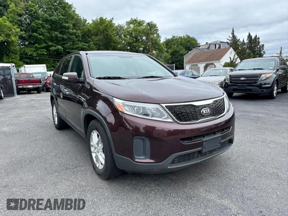 2014 Kia Sorento LX with VIN 5XYKT3A65EG487511, listed as a Copart auction lot 55742755 with 169,239 mi miles and Clean Title. Bid and sale history available at DreamBid. Image 1.