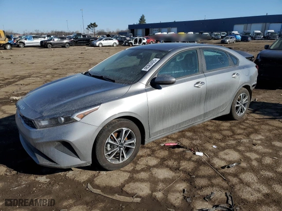 2024 Kia Forte LXS with VIN 3KPF24AD4RE745299, listed as a Copart auction lot 48383425 with 9,916 mi miles and Non Repairable. Bid and sale history available at carsss.com. Image 1.