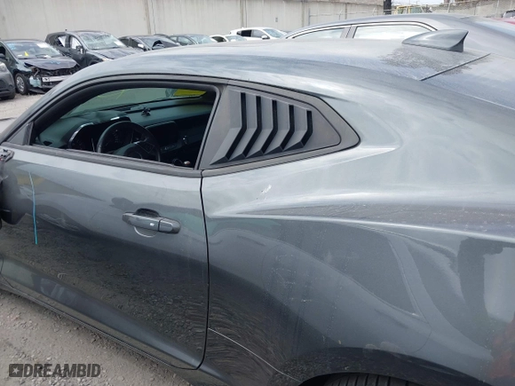 2017 Chevrolet Camaro 2SS with VIN 1G1FG1R72H0150305, listed as a IAAI auction lot 41910711 with 81,003 mi miles. Bid and sale history available at carsss.com. Image 15.