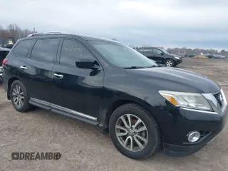 2014 Nissan Pathfinder S z VIN 5N1AR2MM5EC680563, wystawiony jako IAAI lot #42020044 z przebiegiem 143 574 mil mil oraz . Historia ofert i sprzedaży dostępna na DreamBid. Obrazek 1.