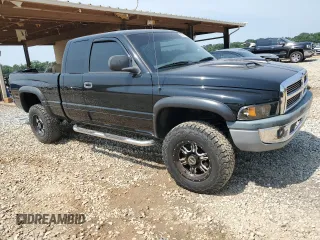 2001 Dodge 1500 z VIN 3B7HC13Z51M568382, wystawiony jako Copart lot #60704135 z przebiegiem 111 750 mil mil oraz Czysty tytuł • Clean title. Historia ofert i sprzedaży dostępna na DreamBid. Obrazek 4.