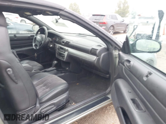 2006 Chrysler Sebring Touring with VIN 1C3EL55R86N119433, listed as a IAAI auction lot 42304668 with 40,580 mi miles and . Bid and sale history available at DreamBid. Image 5.