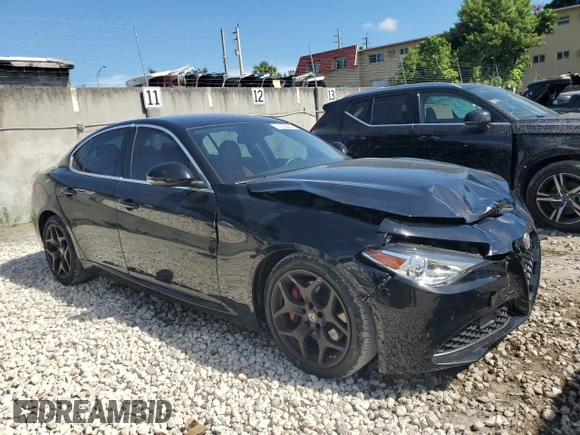 2019 Alfa Romeo Giulia Sport with VIN ZARFAMAN4K7621704, listed as a Copart auction lot 70290444 with 50,015 mi miles and Non Repairable. Bid and sale history available at carsss.com. Image 4.