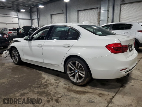 2018 BMW 3 Series 330i xDrive with VIN WBA8D9G5XJNU72561, listed as a Copart auction lot 55093355 with 28,411 mi miles and Salvage title. Bid and sale history available at DreamBid. Image 2.