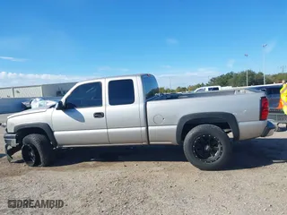 2004 Chevrolet Silverado 1500 Work Truck with VIN 2GCEC19V841321618, listed as a IAAI auction lot 41007828 with 208,620 mi miles. Bid and sale history available at carsss.com. Image 14.