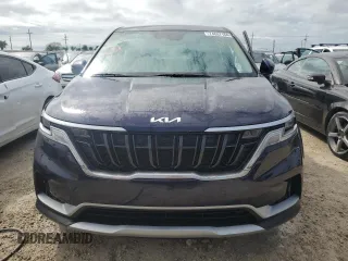 2024 Kia Carnival LX with VIN KNDNB4H32R6381026, listed as a Copart auction lot 74887184 with 9,870 mi miles and Non Repairable. Bid and sale history available at carsss.com. Image 5.