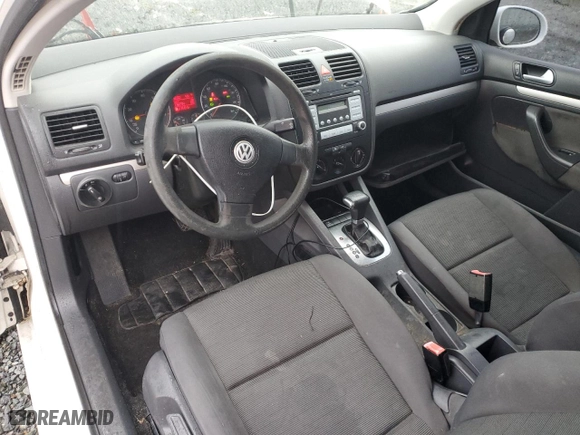 2007 Volkswagen Rabbit with VIN WVWBR71KX7W218316, listed as a Copart auction lot 82470604 with 138,234 mi miles and Clean Title. Bid and sale history available at carsss.com. Image 8.