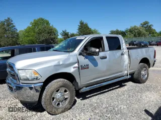 2015 Ram 2500 Tradesman z VIN 3C6UR5CJ4FG501686, wystawiony jako Copart lot #57756425 z przebiegiem 194 936 mil mil oraz Szkoda całkowita • Salvage title. Historia ofert i sprzedaży dostępna na DreamBid. Obrazek 1.