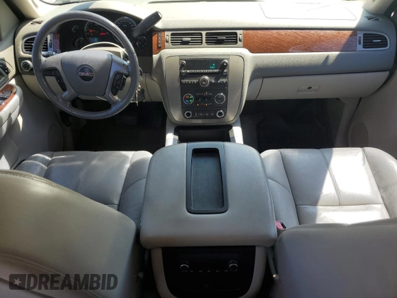 2008 GMC Sierra 1500 SLE1 z VIN 2GTEC130481194613, wystawiony jako Copart lot #52789285 z przebiegiem 176 815 mil mil oraz Szkody całkowita. Historia ofert i sprzedaży dostępna na DreamBid. Obrazek 8.