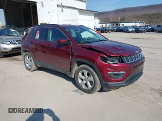2020 Jeep Compass Latitude with VIN 3C4NJCBB1LT169941, listed as a IAAI auction lot 41785618 with 200,963 mi miles and . Bid and sale history available at carsss.com. Image 1.