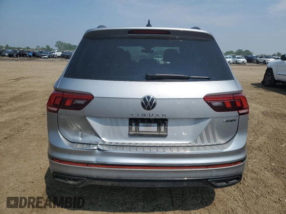 2022 Volkswagen Tiguan SE R-Line Black with VIN 3VV8B7AX5NM138429, listed as a Copart auction lot 59428215 with 21,181 mi miles and Salvage title. Bid and sale history available at DreamBid. Image 6.