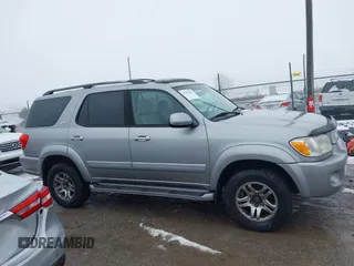 2005 Toyota Sequoia SR5 with VIN 5TDBT44A95S257043, listed as a IAAI auction lot 41562983 with 213,197 mi miles and . Bid and sale history available at DreamBid. Image 13.