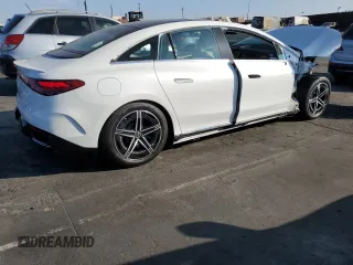 2023 Mercedes-Benz EQE 350+ z VIN W1KEG2BB0PF015574, wystawiony jako Copart lot #81789914 z przebiegiem 3 330 mil mil oraz Szkoda całkowita • Salvage title. Historia ofert i sprzedaży dostępna na DreamBid. Obrazek 3.