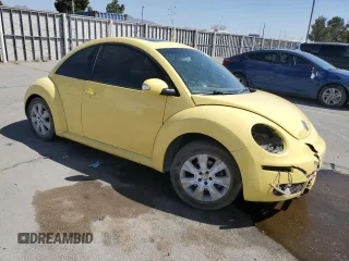 2008 Volkswagen Beetle S with VIN 3VWRW31C68M527286, listed as a Copart auction lot 52229925 with 112,582 mi miles and Clean Title. Bid and sale history available at DreamBid. Image 4.