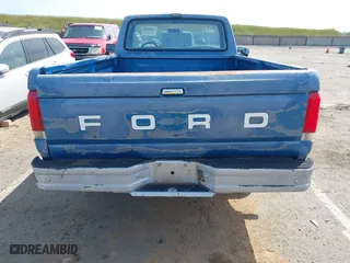 1990 Ford 1/2 Ton Trucks with VIN 1FTDF15N1LPA17475, listed as a IAAI auction lot 42045890 with 5,891 mi miles. Bid and sale history available at carsss.com. Image 13.