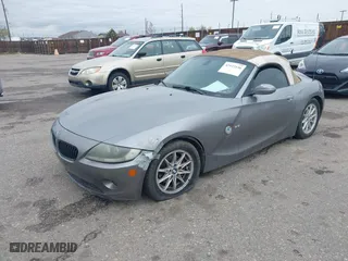 2005 BMW Z4 2.5i with VIN 4USBT33525LS55564, listed as a IAAI auction lot 42023146 with 97,349 mi miles. Bid and sale history available at carsss.com. Image 2.