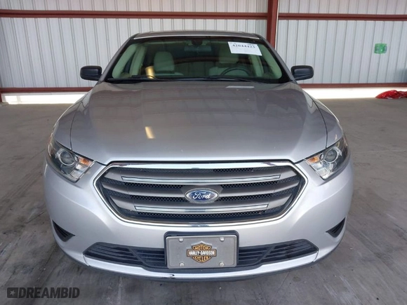 2018 Ford Taurus SE with VIN 1FAHP2D86JG136741, listed as a IAAI auction lot 42044423 with 140,773 mi miles. Bid and sale history available at carsss.com. Image 12.