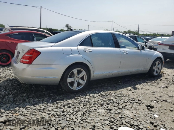 2012 Mercedes-Benz S 550 z VIN WDDNG9EB9CA477398, wystawiony jako Copart lot #58166975 z przebiegiem 98 763 mil mil oraz Szkoda całkowita • Salvage title. Historia ofert i sprzedaży dostępna na DreamBid. Obrazek 3.