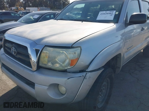2008 Toyota Tacoma PreRunner with VIN 5TEJU62N38Z487744, listed as a IAAI auction lot 41828502 with 258,537 mi miles. Bid and sale history available at carsss.com. Image 6.