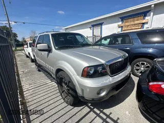 2003 Lincoln Navigator Ultimate with VIN 5LMFU27R83LJ21238, listed as a Copart auction lot 46644205 with 153,452 mi miles and Clean Title. Bid and sale history available at carsss.com. Image 1.