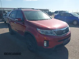 2014 Kia Sorento LX with VIN 5XYKTDA7XEG480133, listed as a IAAI auction lot 42679804 with 140,880 mi miles and . Bid and sale history available at DreamBid. Image 1.