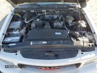 1996 GMC Sonoma SLS with VIN 1GTCS1940T8533121, listed as a Copart auction lot 85739534 with 162,713 mi miles and Salvage Title. Bid and sale history available at carsss.com. Image 11.