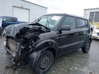 2011 Kia Soul with VIN KNDJT2A12B7303712, listed as a IAAI auction lot 41629793 with 127,167 mi miles. Bid and sale history available at carsss.com. Image 17.