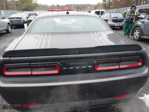 2015 Dodge Challenger R/T with VIN 2C3CDZAT9FH782760, listed as a IAAI auction lot 41531276 with 76,957 mi miles. Bid and sale history available at carsss.com. Image 16.
