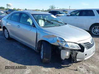 2007 Toyota Camry LE z VIN JTNBK46K473003622, wystawiony jako IAAI lot #42286264 z przebiegiem 105 630 mil mil oraz . Historia ofert i sprzedaży dostępna na DreamBid. Obrazek 1.