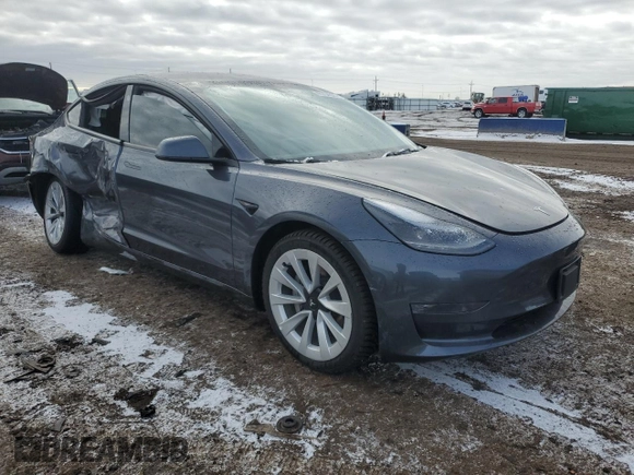 2023 Tesla Model 3 z VIN 5YJ3E1EA5PF453340, wystawiony jako Copart lot #45704835 z przebiegiem 27 114 mil mil oraz Szkoda całkowita • Salvage title. Historia ofert i sprzedaży dostępna na DreamBid. Obrazek 4.