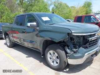 2025 Chevrolet Silverado 1500 LT with VIN 1GCUKDED2SZ161690, listed as a IAAI auction lot 42067327 with 9,920 mi miles. Bid and sale history available at carsss.com. Image 6.