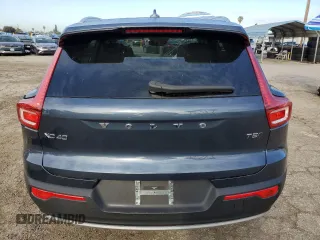2022 Volvo XC40 Inscription z VIN YV4162UL0N2787155, wystawiony jako Copart lot #49329705 z przebiegiem Nie podano mil oraz Szkoda całkowita • Salvage title. Historia ofert i sprzedaży dostępna na DreamBid. Obrazek 6.