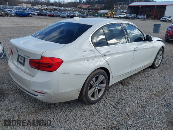 2018 BMW 3 Series 330i xDrive with VIN WBA8D9G52JNU68682, listed as a IAAI auction lot 41421618 with 117,301 mi miles and . Bid and sale history available at DreamBid. Image 4.