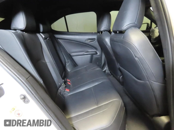2019 Lexus UX 200 z VIN JTHY3JBH4K2014363, wystawiony jako Copart lot #48990525 z przebiegiem 92 751 mil mil oraz Szkoda całkowita • Salvage title. Historia ofert i sprzedaży dostępna na DreamBid. Obrazek 6.