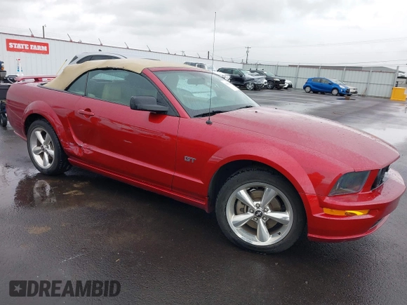 2006 Ford Mustang GT Deluxe with VIN 1ZVHT85H265254423, listed as a IAAI auction lot 41482622 with 122,049 mi miles. Bid and sale history available at carsss.com. Image 1.