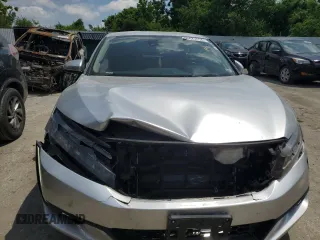 2018 Honda Clarity Plug-In Hybrid Touring with VIN JHMZC5F32JC002182, listed as a Copart auction lot 55677054 with 43,576 mi miles and Salvage Title. Bid and sale history available at carsss.com. Image 5.